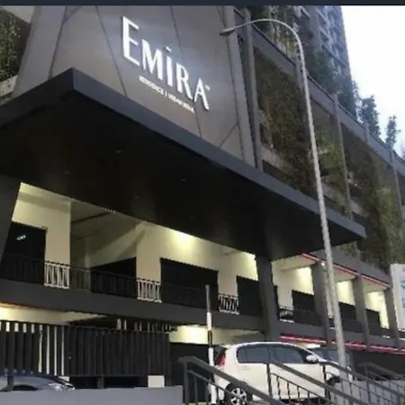 Emira Residence By Aisyieralodgestay Shah Alam Exterior photo