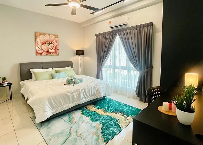 Emira Residence By Aisyieralodgestay